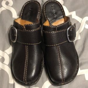 Born dk brown Leather clogs Buckle wedge sz 8